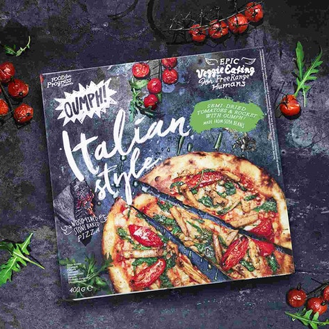 VegNews.OumphVeganItalianPizzaTesco