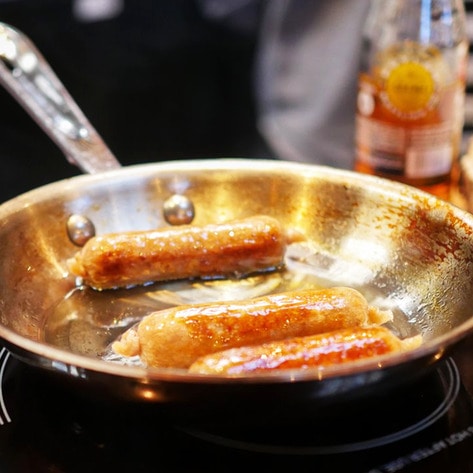 VegNews.NewAgeMeatsPorkSausage