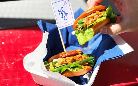 Vegan Crab Sliders Pop Up in Singapore’s Historic Chinatown