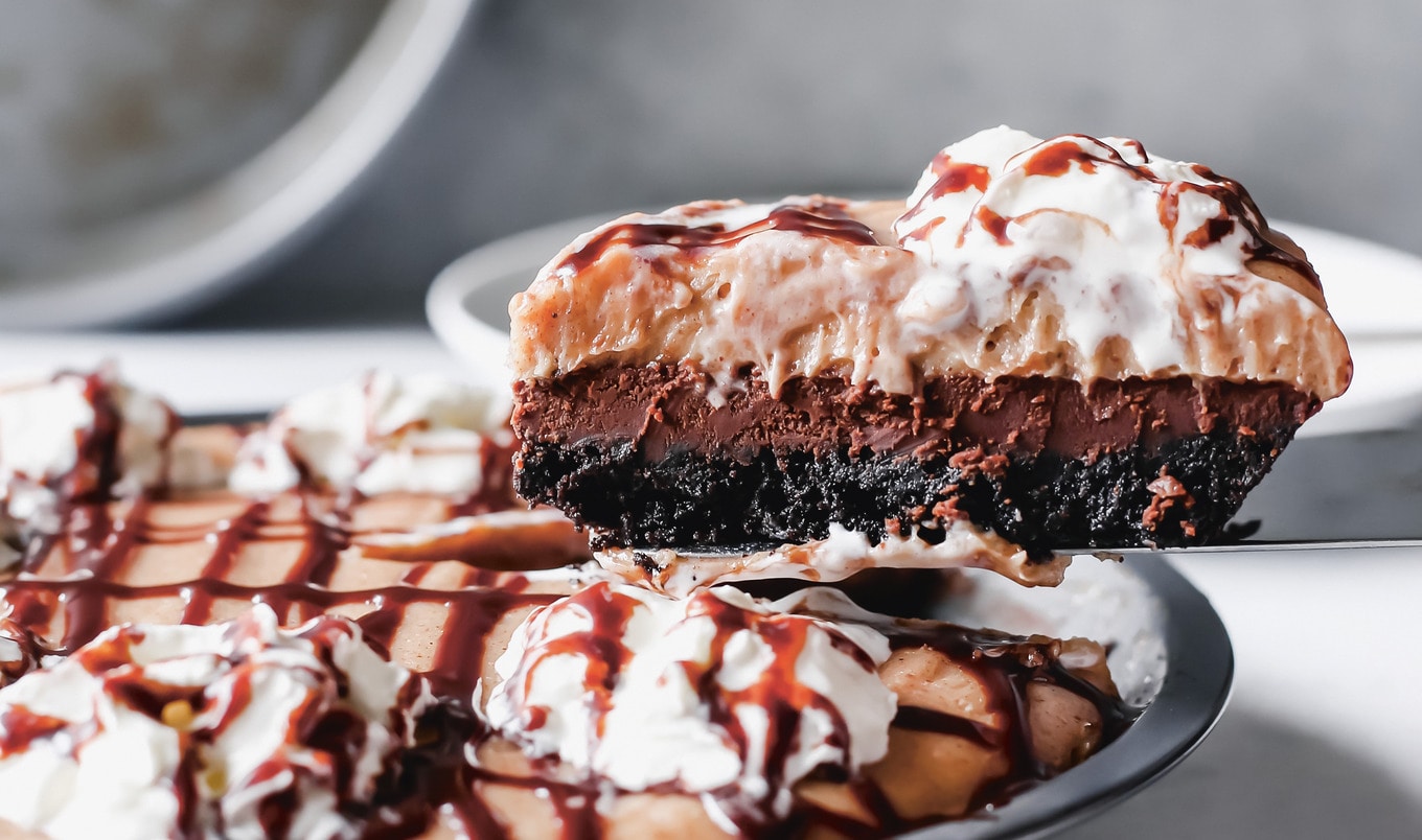 Creamy Vegan Chocolate-Almond Butter Pudding Pie