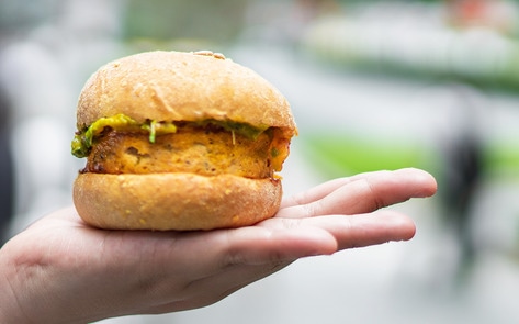 225 Vegan JUST Egg Sandwiches Sold in 25 Minutes in Singapore