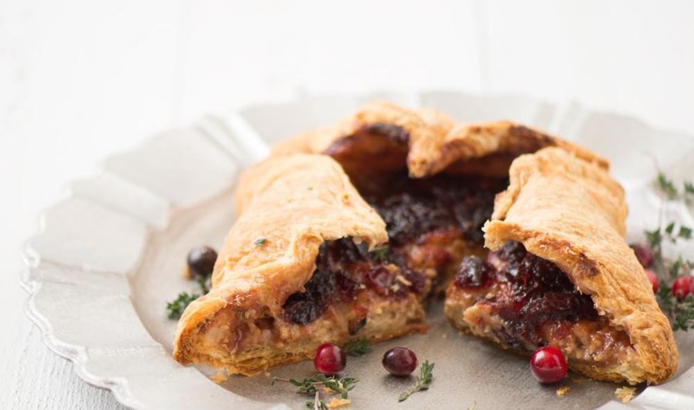3-Step Baked Vegan Cheese Wheel En Croute