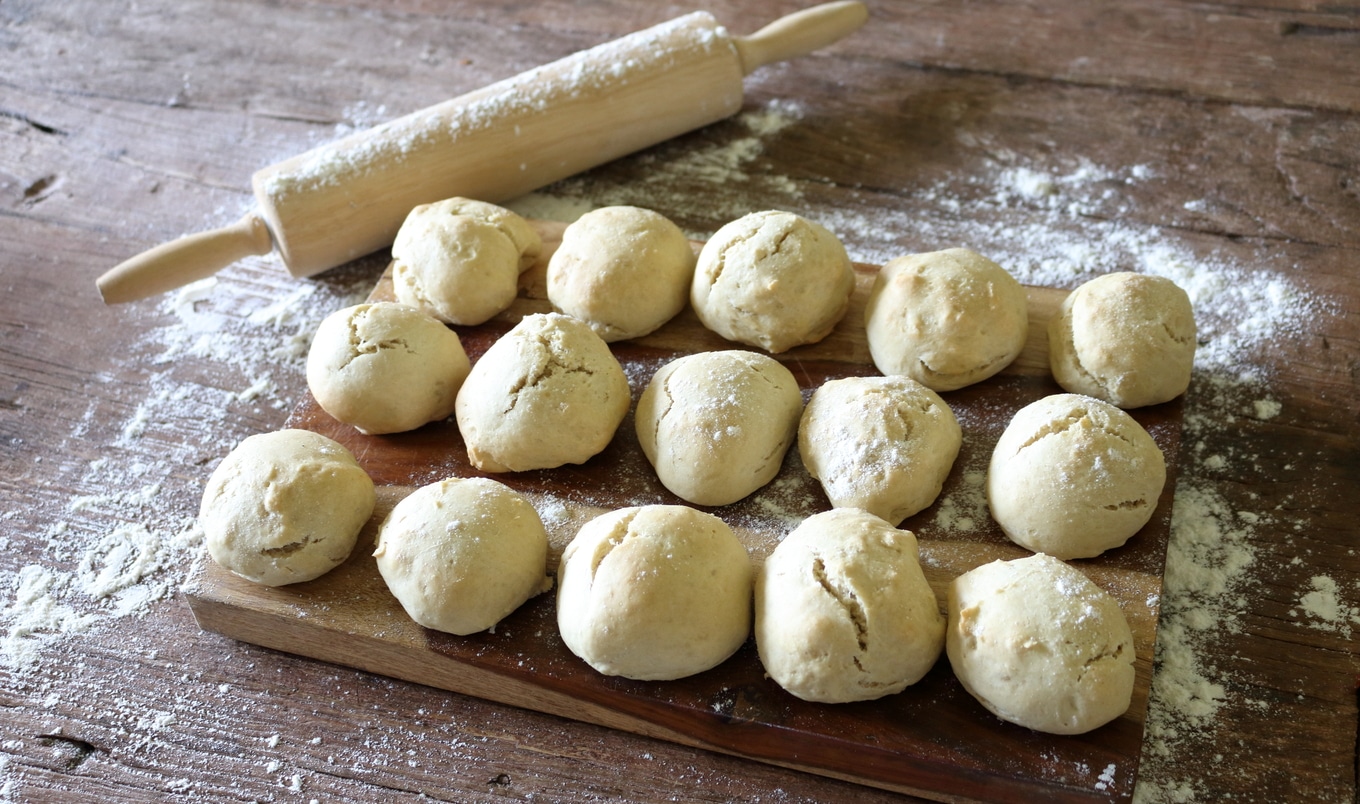 Vegan Holiday Dinner Rolls