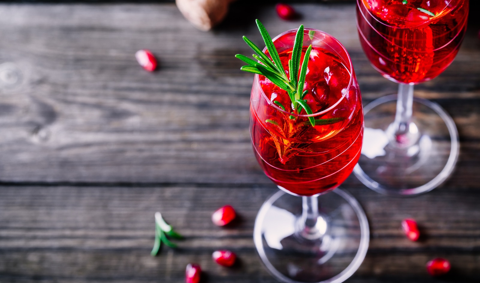 5 Festive Vegan Holiday Drinks for Your Thanksgiving Feast