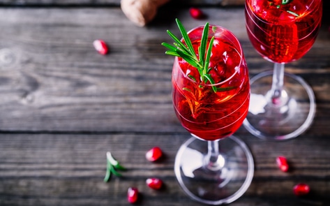 5 Festive Vegan Holiday Drinks for Your Thanksgiving Feast