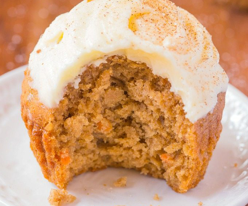 VegNews.BigMan'sWorldPumpkinMuffins