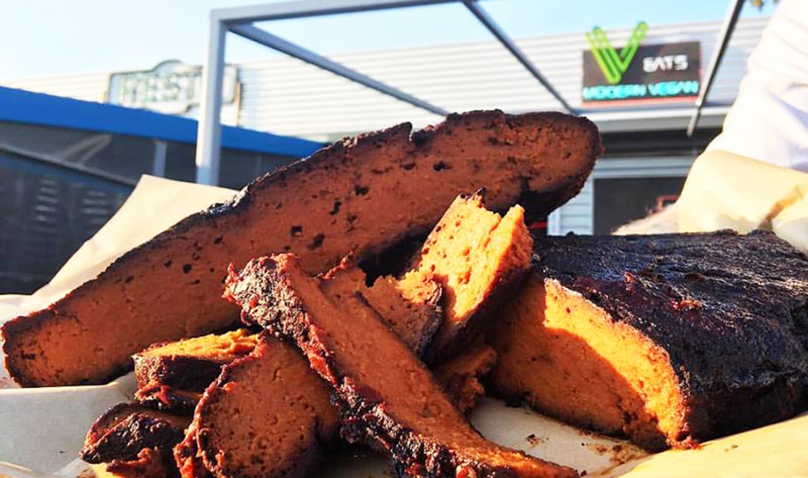 Dallas’ Famous Vegan Brisket Pops Up in Toronto
