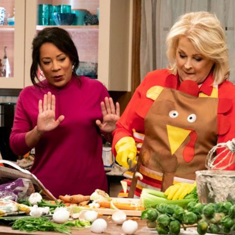 <i>Murphy Brown</i> Reboot Promotes Vegan Thanksgiving Message