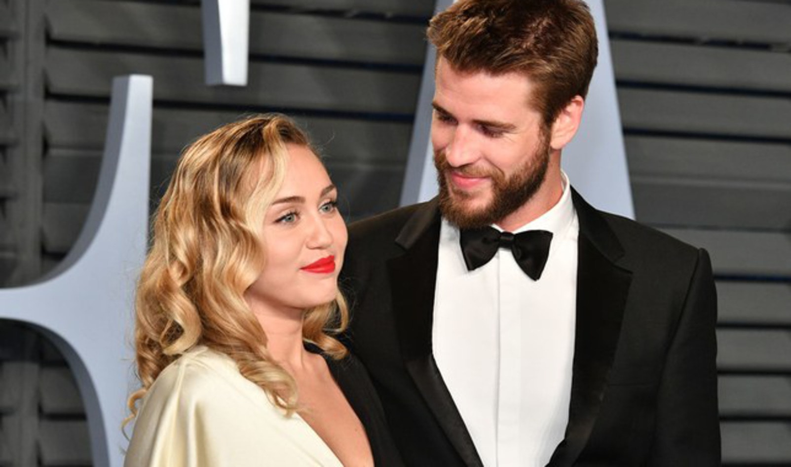 Miley Cyrus and Liam Hemsworth Married in Private Ceremony