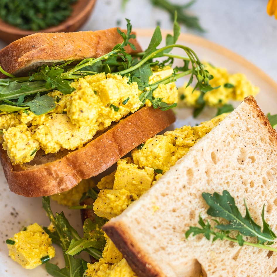 Easy Vegan Tofu Egg Salad 