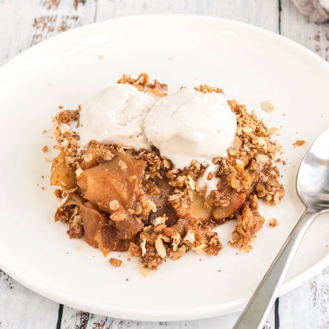 Vegan Gluten-Free Apple Crisp With Coconut Oat Crumble 