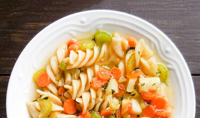 VegNews.GingerNoodleSoup