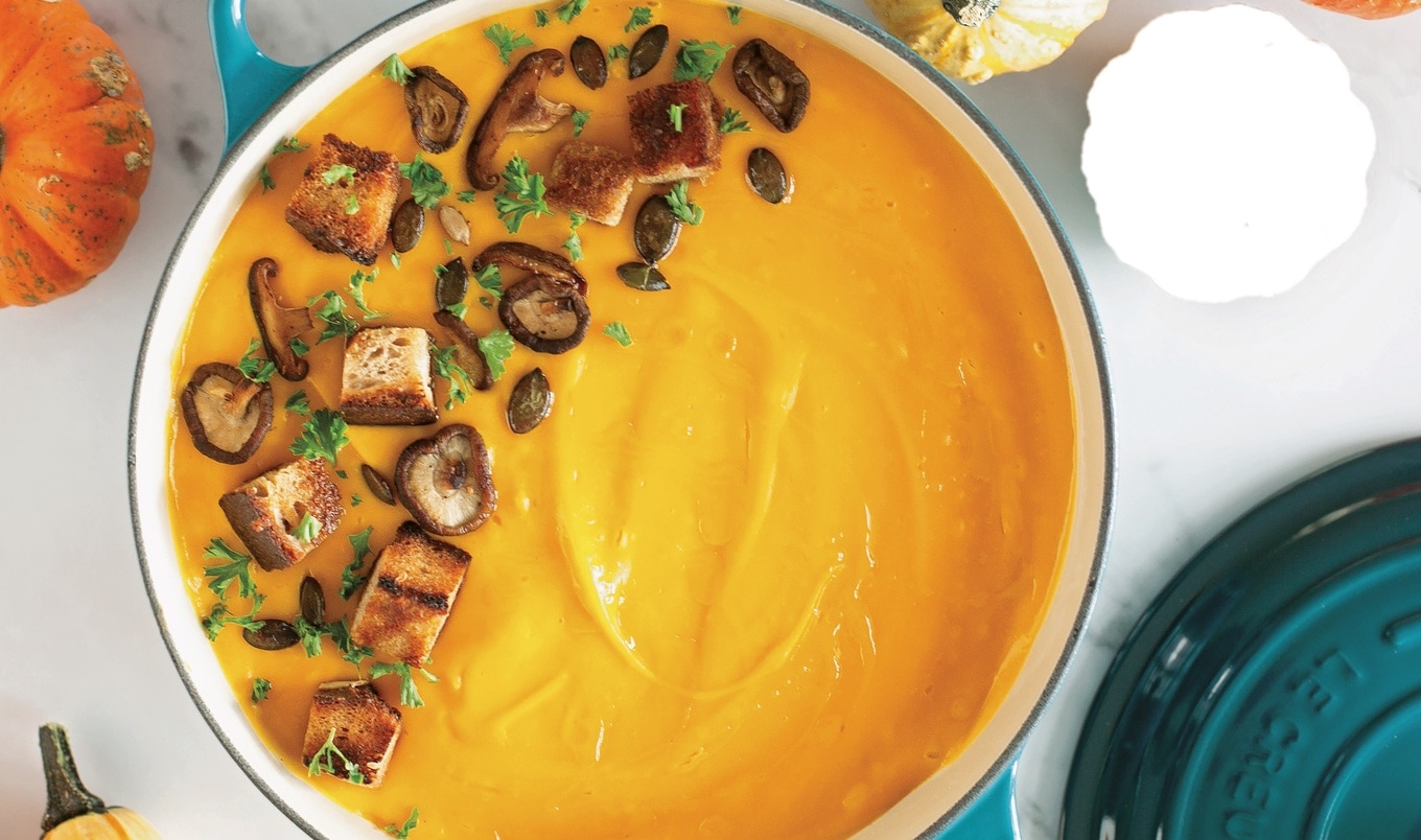 Easy, Creamy Vegan Pumpkin Soup With White Beans 
