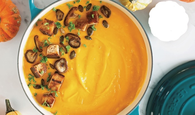 Easy, Creamy Vegan Pumpkin Soup with White Beans 