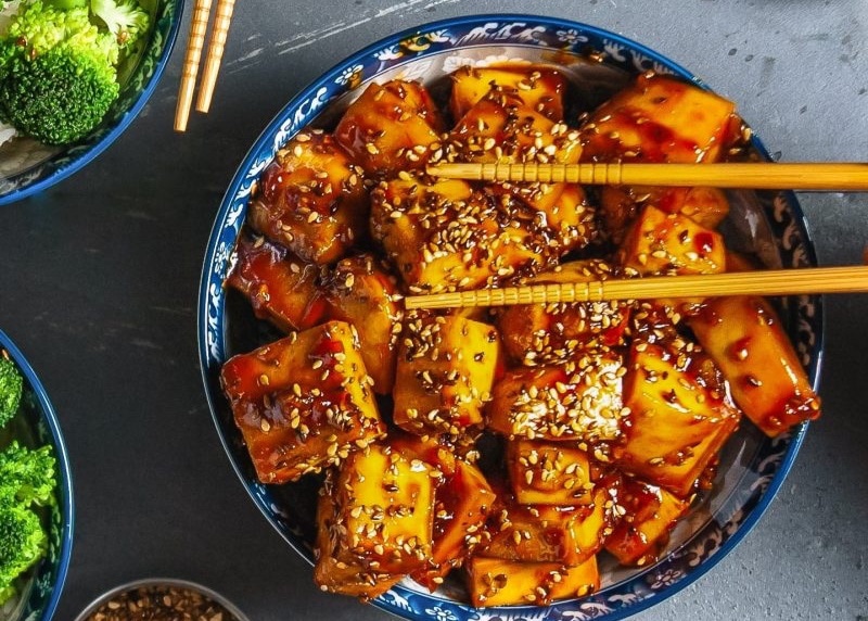 VegNews.StickyOrangeTofu