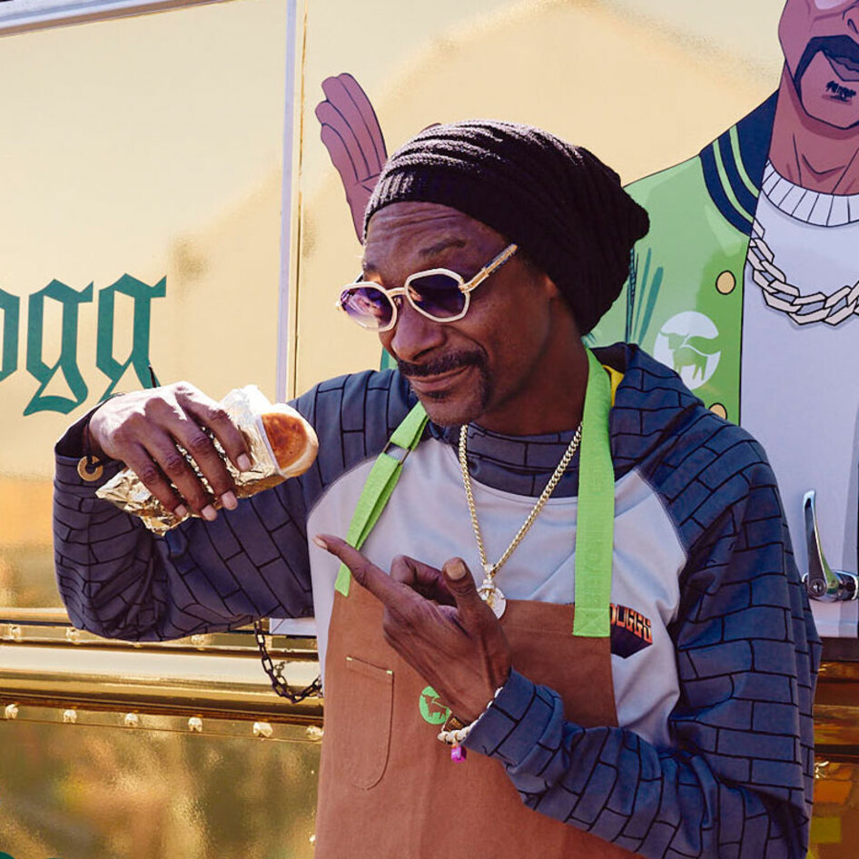 Snoop Dogg and Chargers’ Safety Derwin James Give Out More Than 600 Beyond Burgers For NFL Season