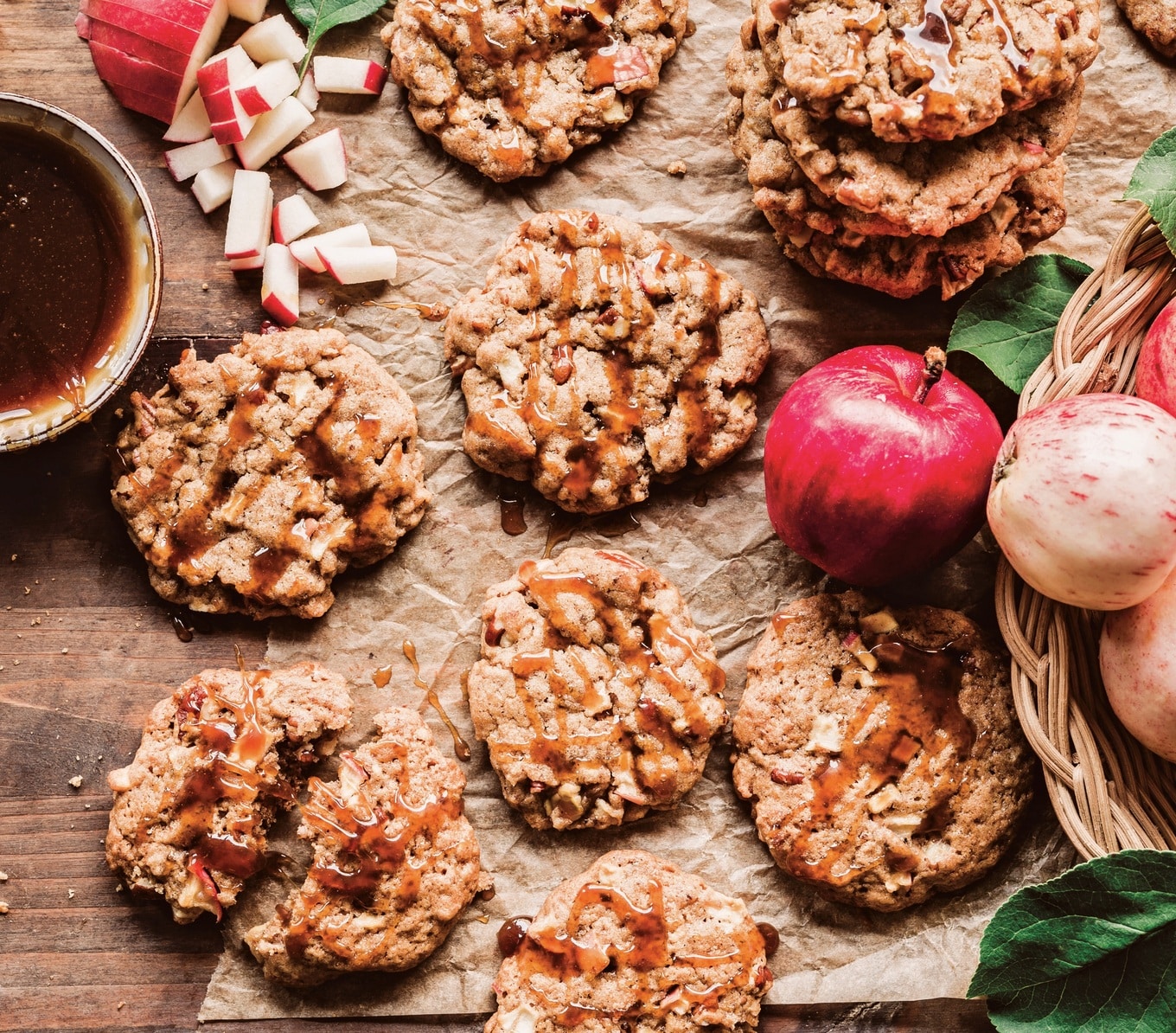 VegNews.CaramelApplePieCookies