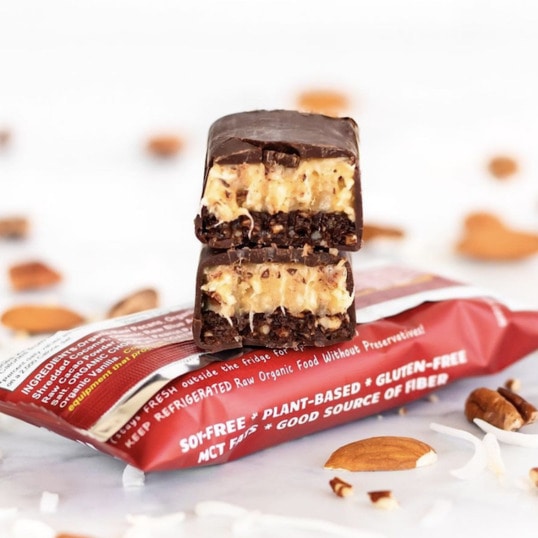 Satisfy Your Chocolate Cravings With These 29 Creamy, Dairy-Free, and Totally Delicious Candy Bars