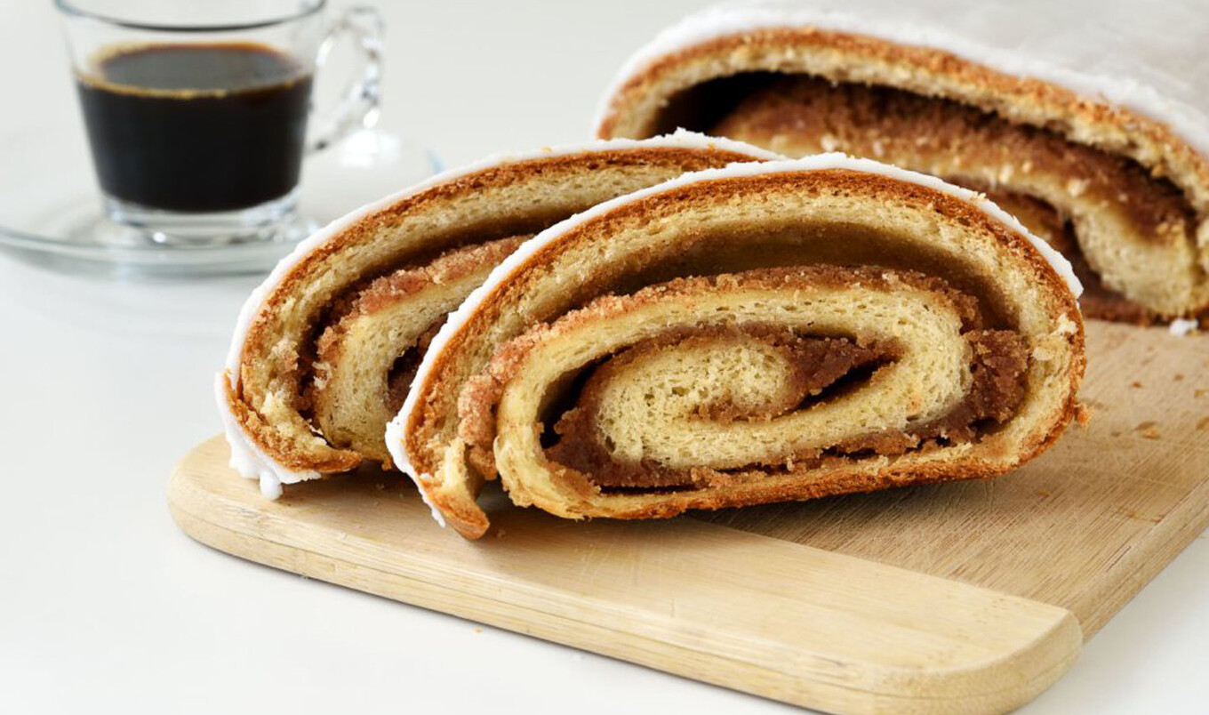 Vegan Nutty Cinnamon Pumpkin Iced Strudel