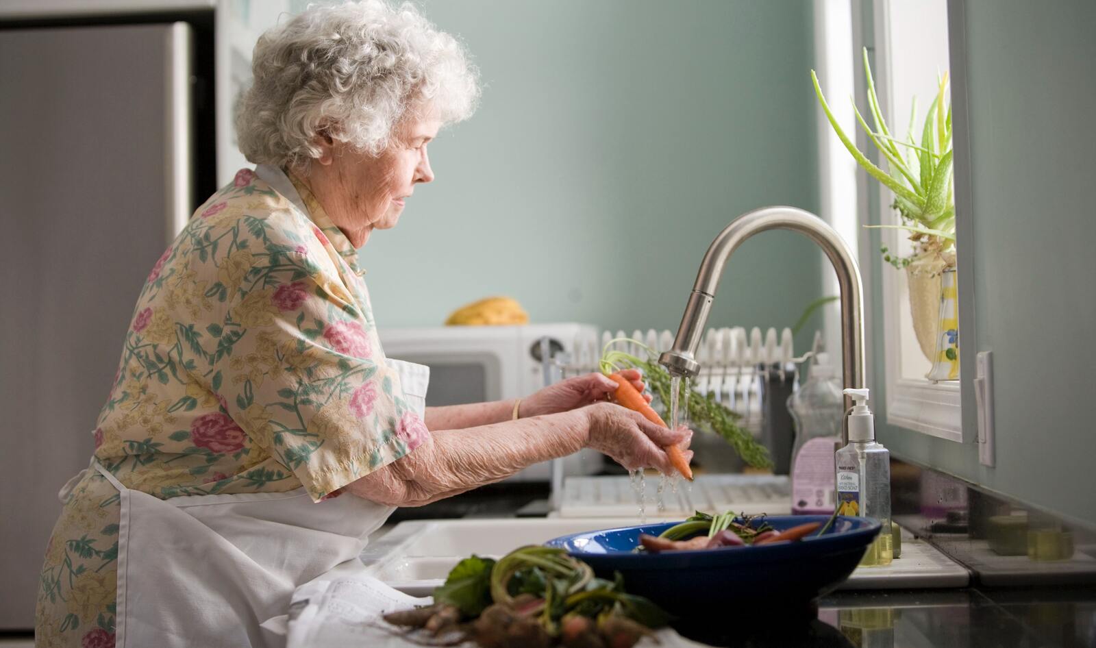 Older Vegans Need 58 Percent Less Medication, New Study Finds