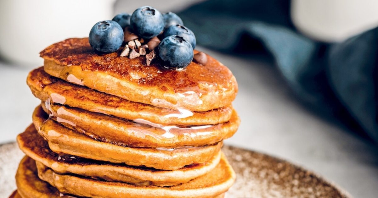 Fluffy Plant-Based Oat Milk Pancakes | VegNews