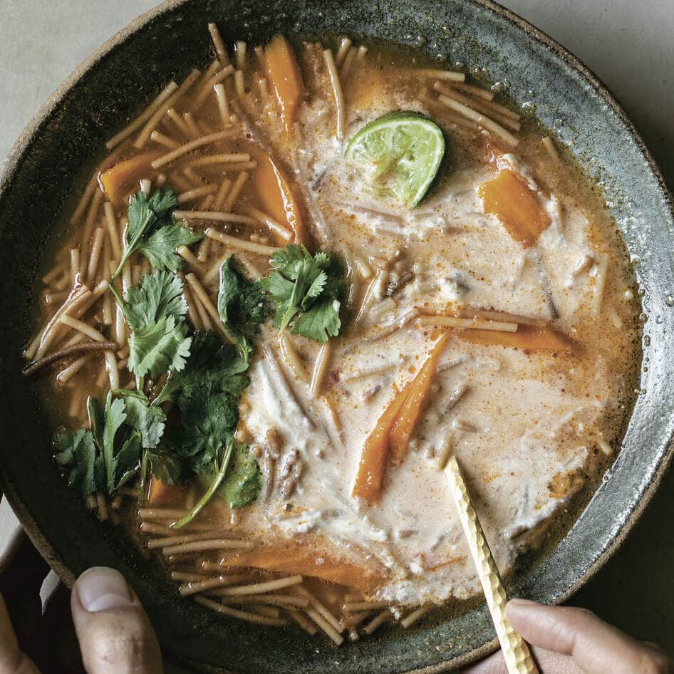 Vegan Sopa de Fideo (Mexican Noodle Soup)