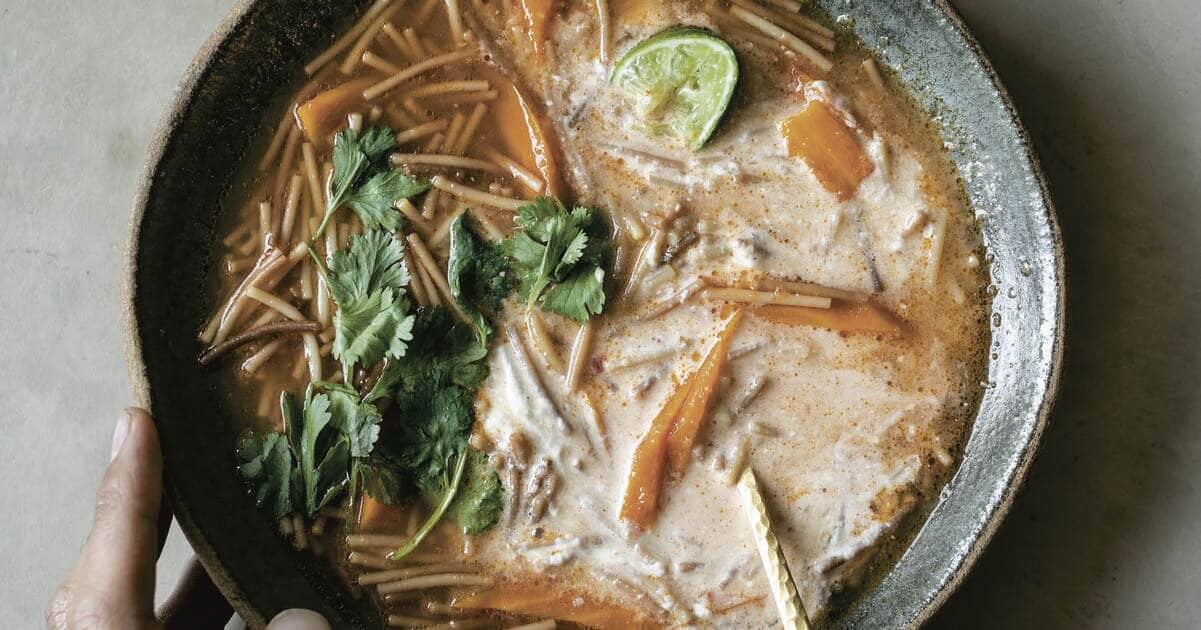 Mexican-Inspired Noodle Soup (Sopa de Fideo) | VegNews