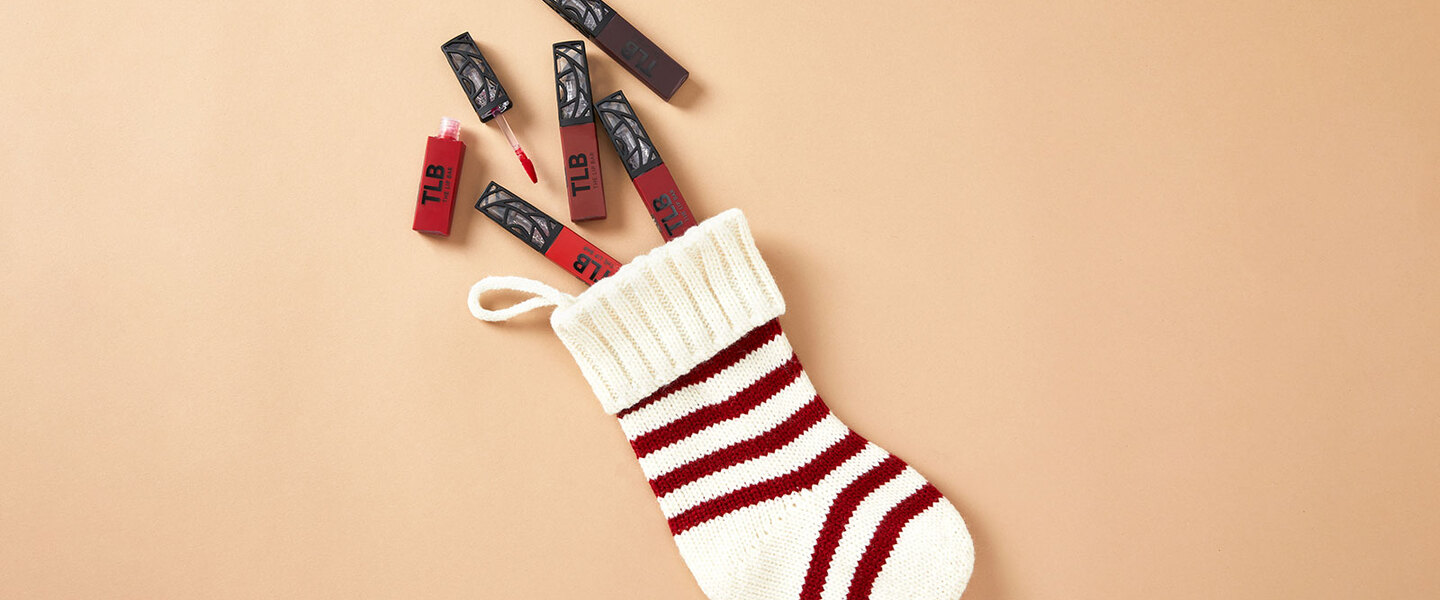 The 20 Best Vegan Fashion & Beauty Gifts Under $100 to Buy Today