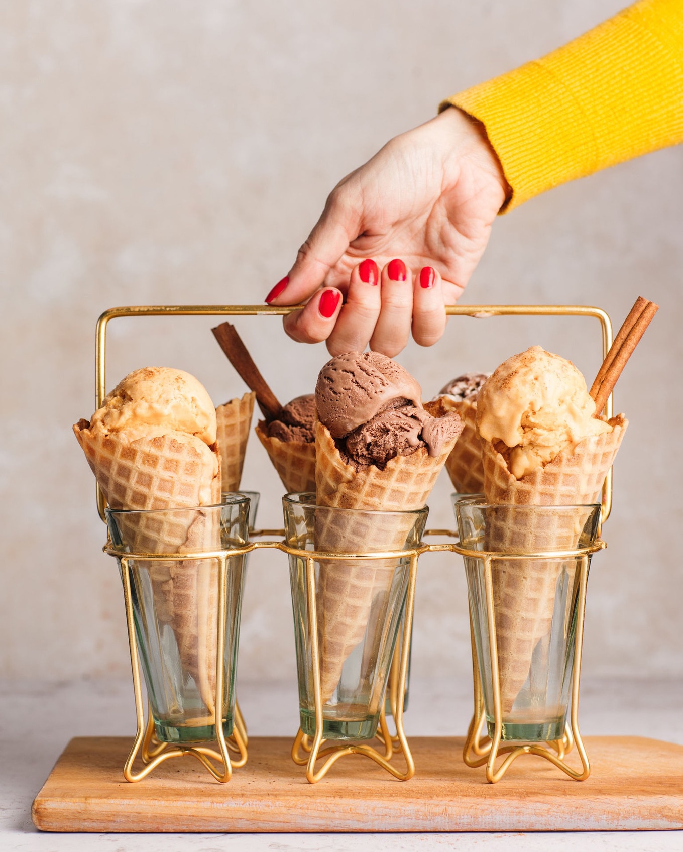 VegNews.NadaMooIceCreamCones
