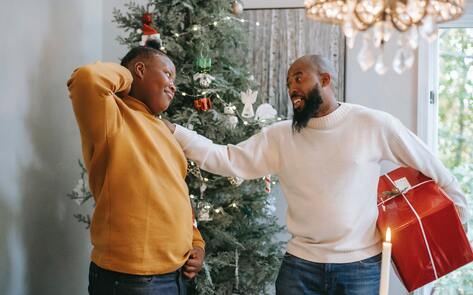 15 Dad-Approved Vegan Christmas Gifts For Men Under $50 