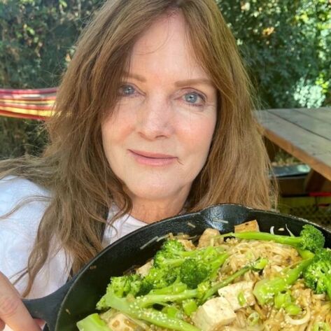 The 10 Best Vegan Holiday Gifts, According to Billie Eilish's Mom Maggie Baird