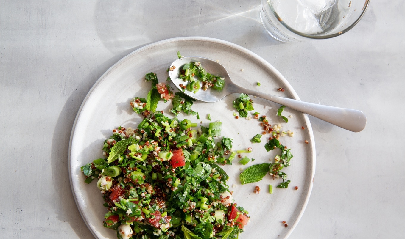 High-Protein Vegan Quinoa Hemp Tabbouleh 