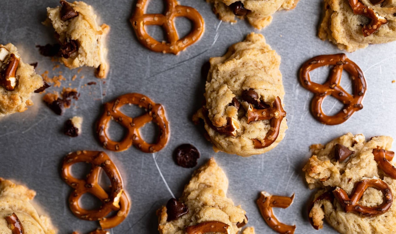 Chunky Vegan Chocolate Chip Pretzel Cookies