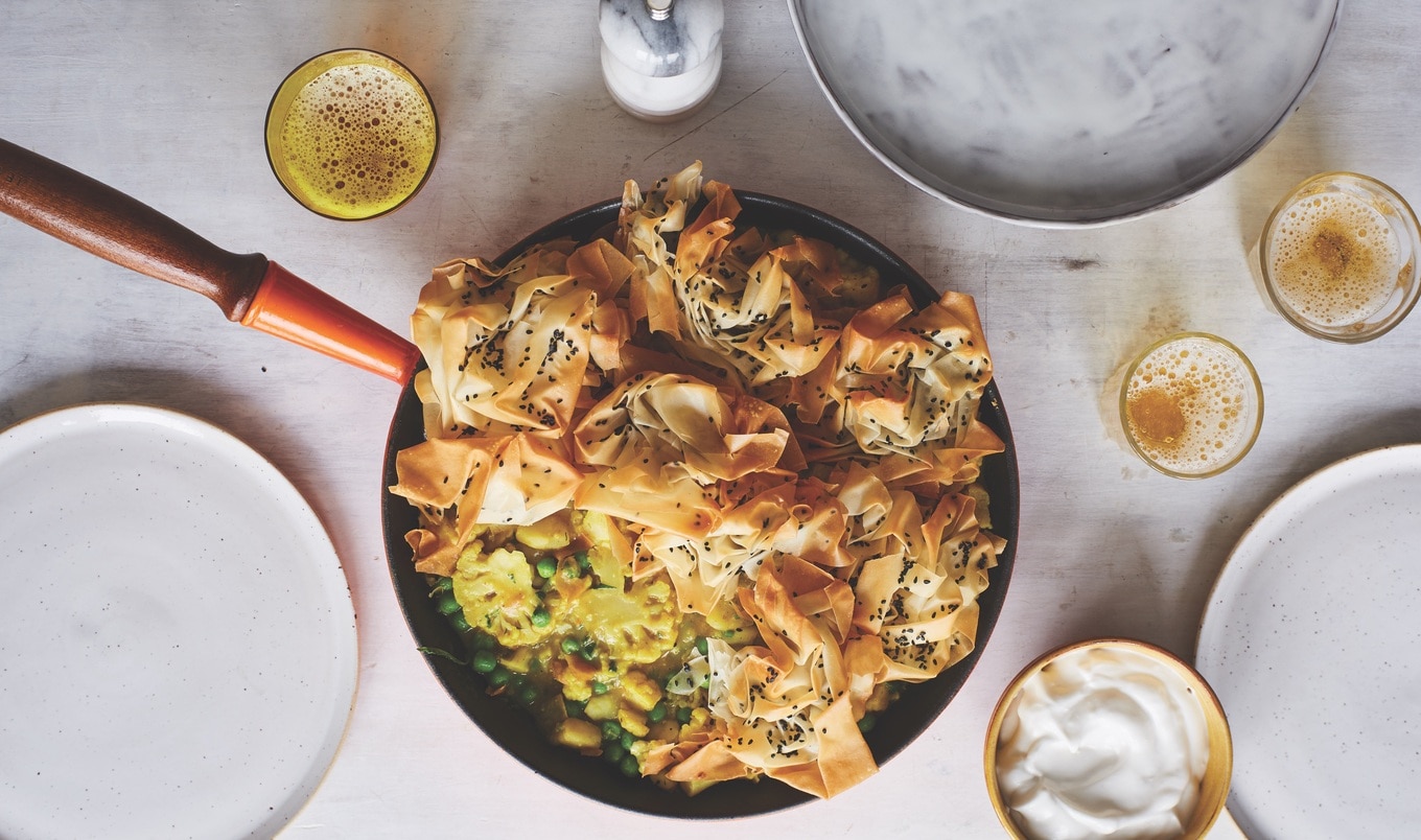 Vegan Frying Pan Samosa Pie With Potatoes and Cauliflower&nbsp;