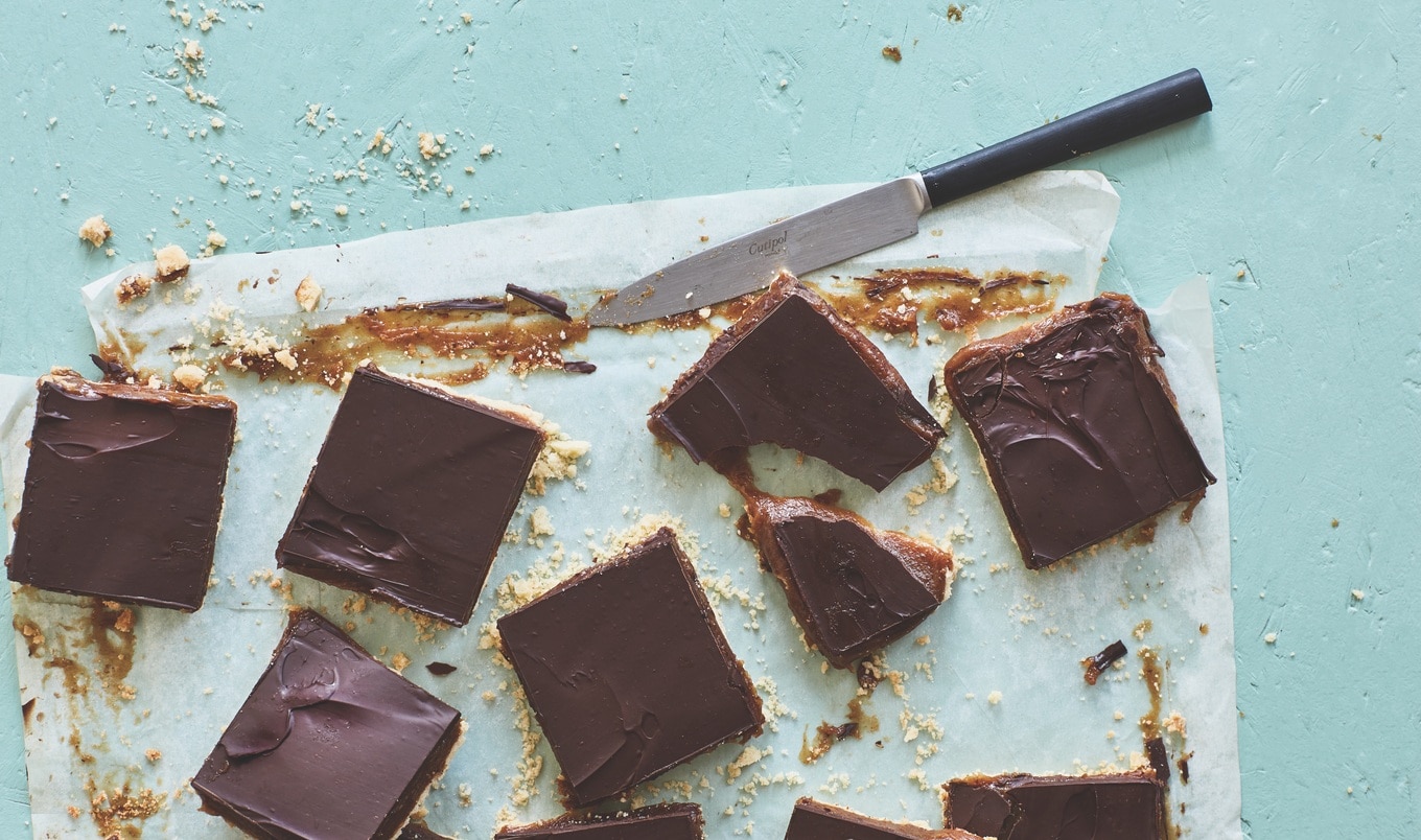 Vegan Cookie Butter Caramel Millionaire Shortbread Bars