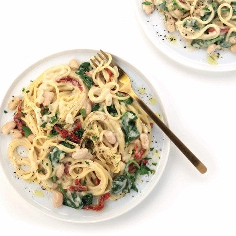 Garlicky Vegan Tuscan Bean Pasta With Sun-Dried Tomatoes