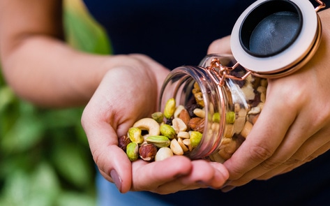 Are Vegan Snacks Better than Pills for Lowering Cholesterol? This Study Looks Promising.