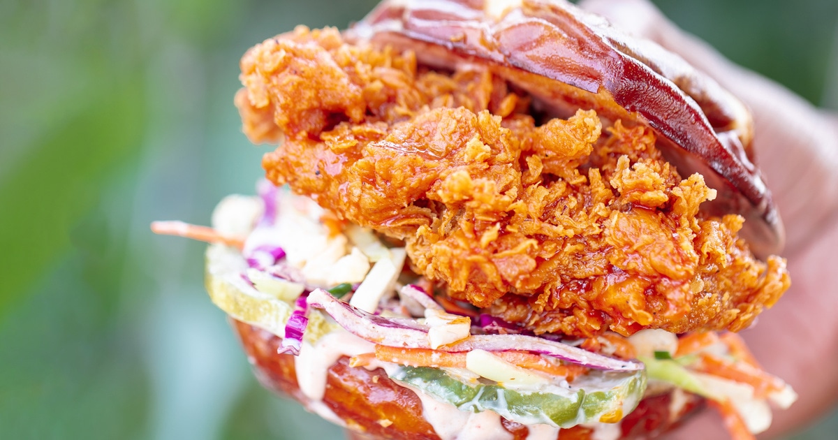 Why This Crispy Vegan Fried Chicken Sandwich Is Selling Out Across ...
