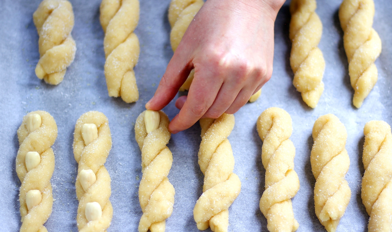 Buttery Sweet Vegan Italian Almond Twist Biscuits 