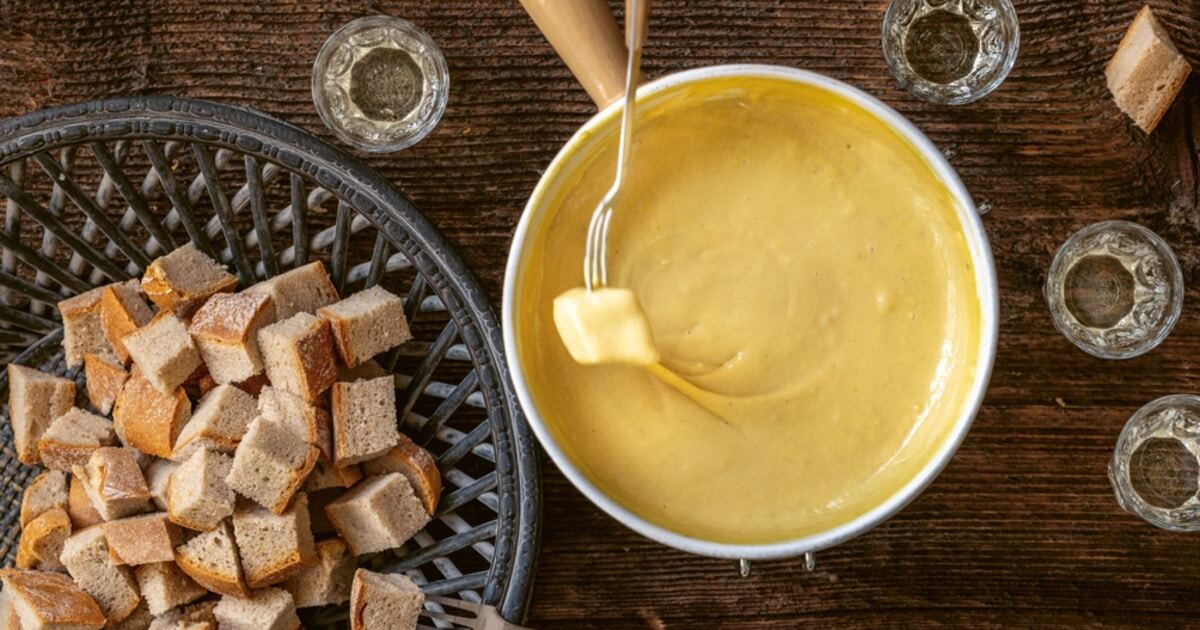 Foolproof Creamy Dairy-Free Cheese Fondue | VegNews