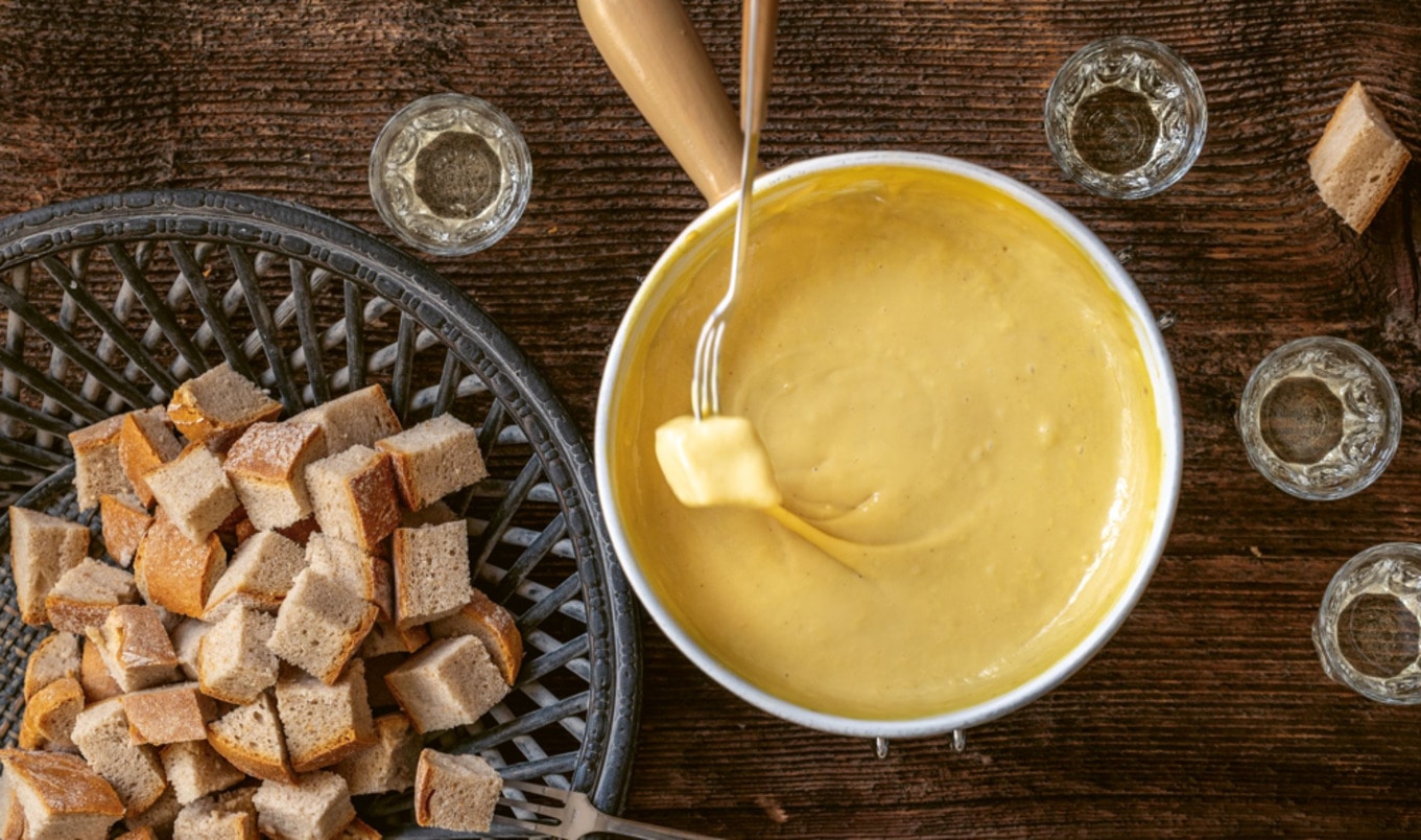 Foolproof Creamy Dairy-Free Cheese Fondue
