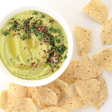 Vegan Garlicky Chickpea Avocado Hummus Dip