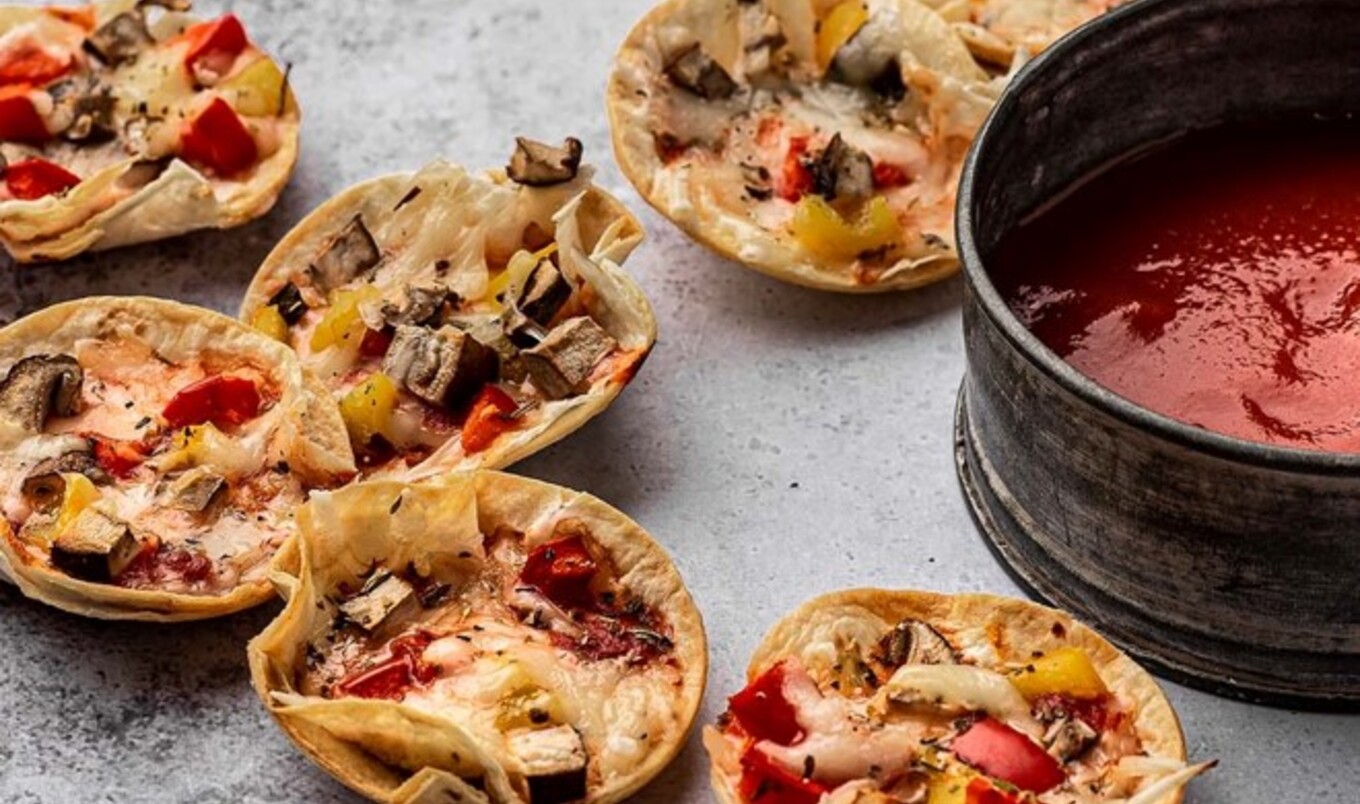 Quick Vegan Cheese Pizza Cups