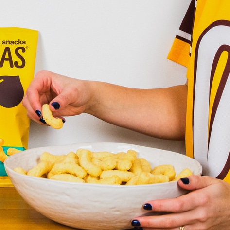 29 Super Cheesy Vegan Snacks, From Chips to Puffs