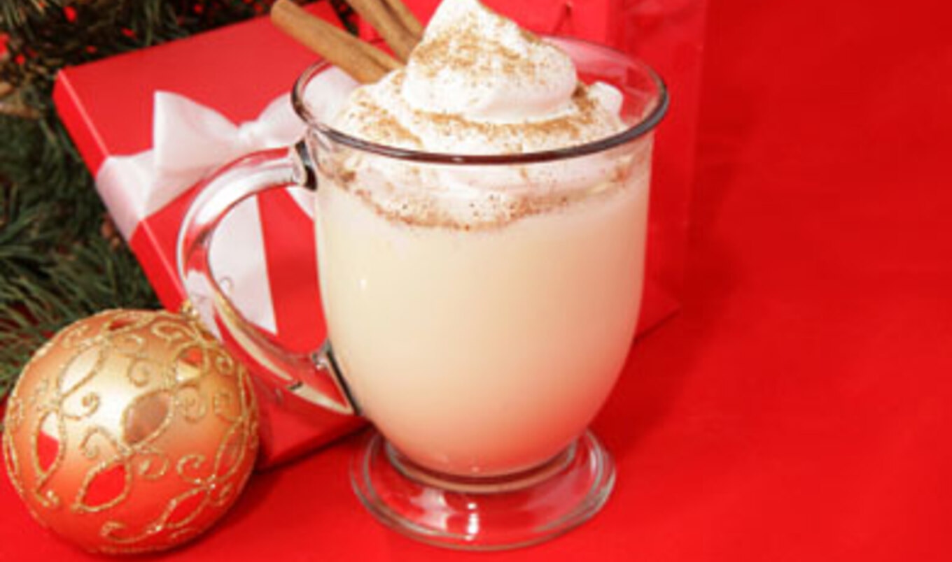 13 Boozily Delicious Vegan Holiday Drinks