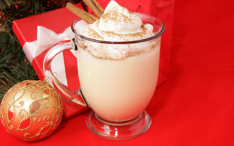 13 Boozily Delicious Vegan Holiday Drinks