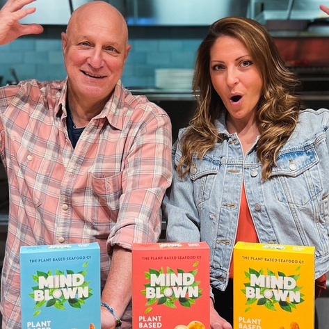 Why ‘Top Chef’ Host Tom Colicchio Is Investing in Vegan Seafood
