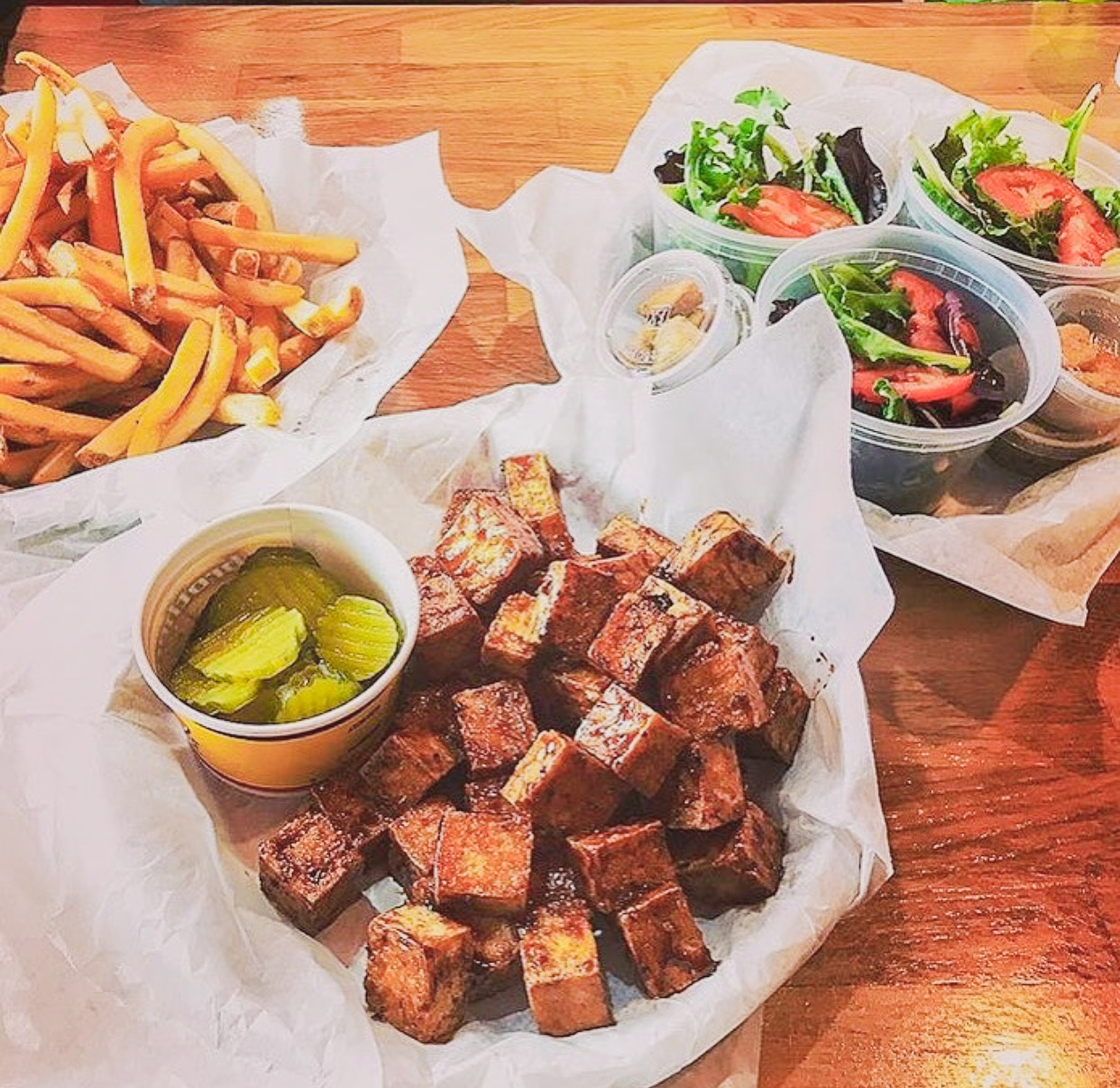 VegNews.BrothersBBQ