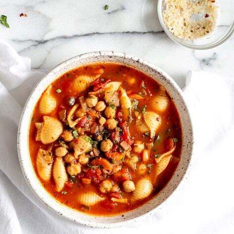 Easy Vegan Instant Pot Minestrone Soup