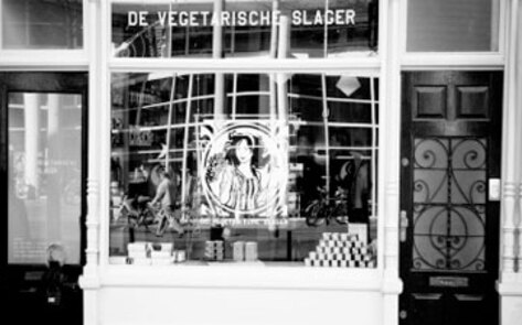 Dutch Mock-Meat Company Hopes to Cash in on PETA Prize